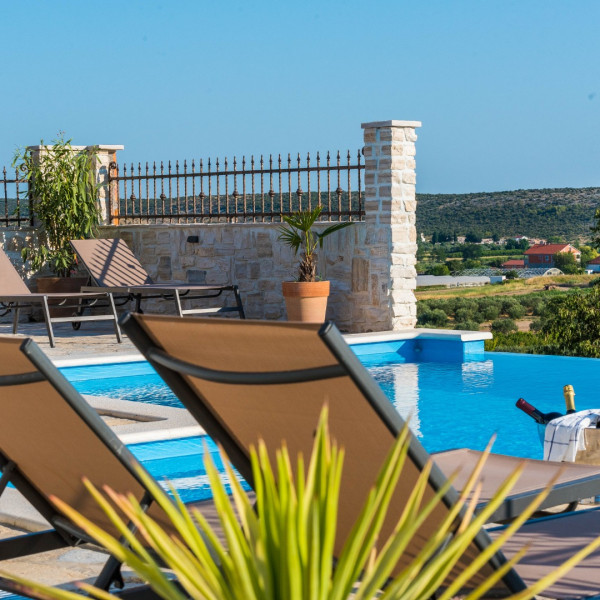 Villa Carro d'oro, Villa Carro d'oro Vrana