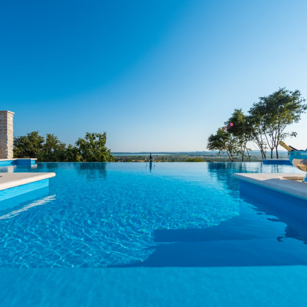 Villa Carro d'oro, Villa Carro d'oro Vrana